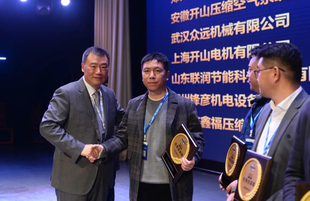 亲朋游戏中心-亲朋多乐斗-亲朋天天坦克大战